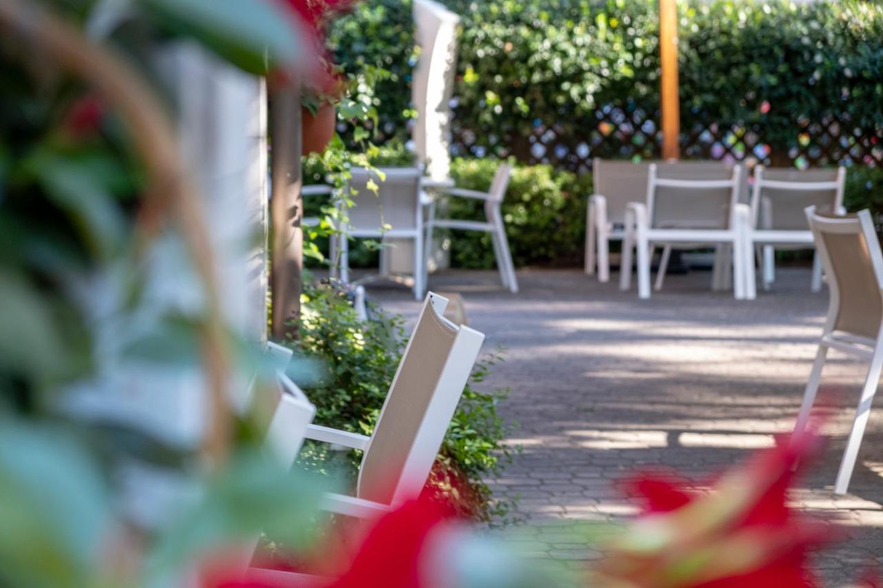 Hotel Orsa Maggiore Milano Marittima Buitenkant foto