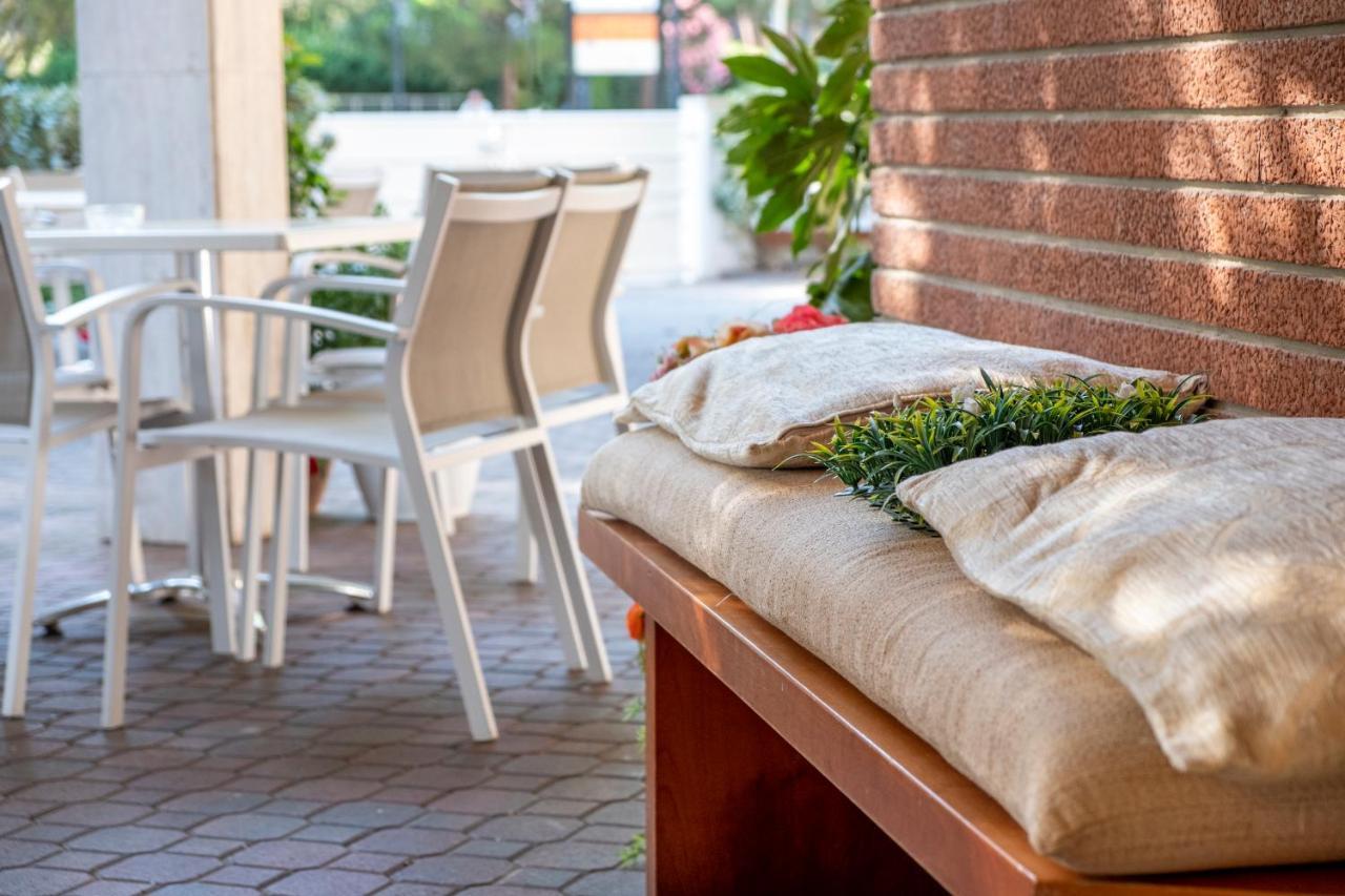 Hotel Orsa Maggiore Milano Marittima Buitenkant foto