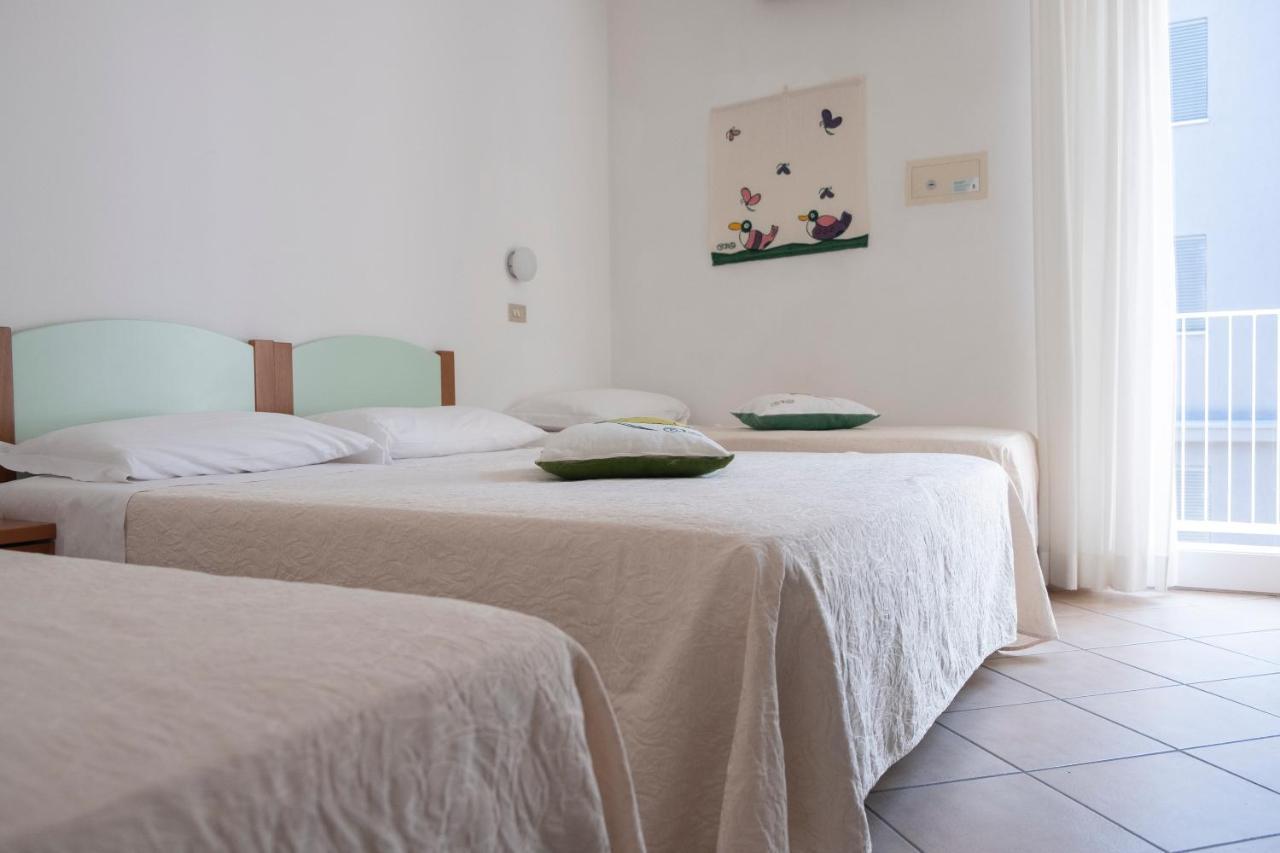 Hotel Orsa Maggiore Milano Marittima Buitenkant foto