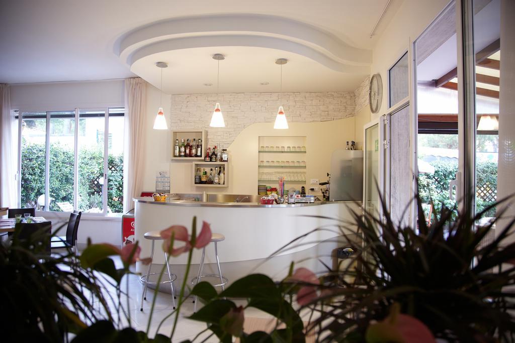 Hotel Orsa Maggiore Milano Marittima Buitenkant foto