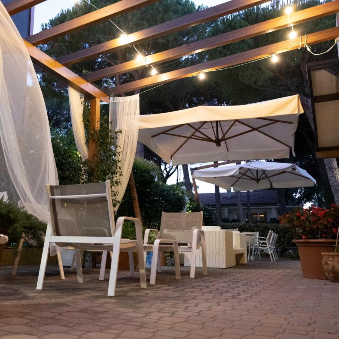 Hotel Orsa Maggiore Milano Marittima Buitenkant foto