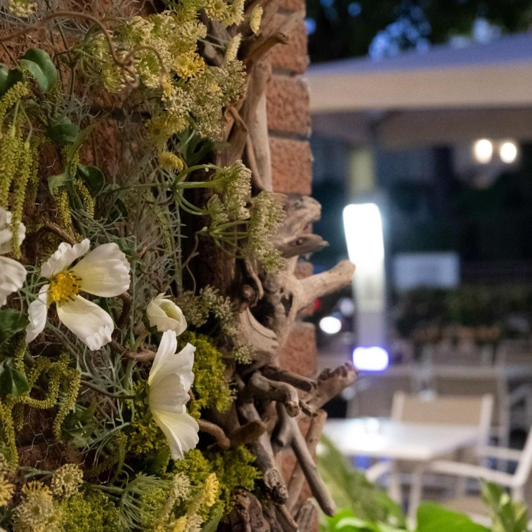 Hotel Orsa Maggiore Milano Marittima Buitenkant foto